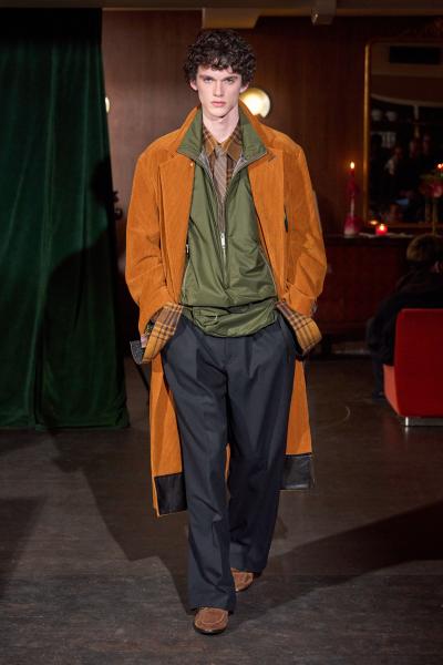 Bed j.w. Ford 26FW M010